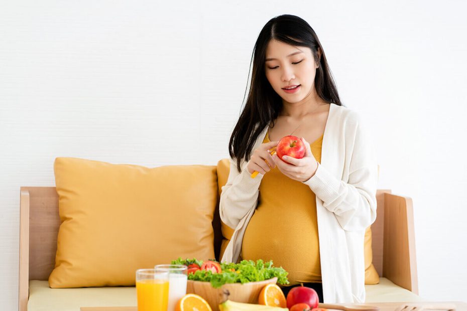 Vitamin đóng vai trò vô cùng quan trọng trong suốt cả quá trình mang thai
